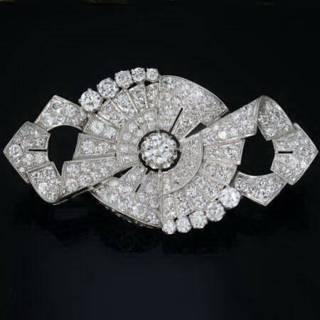 Platinum Art Deco brooch 11.50 carat diamonds